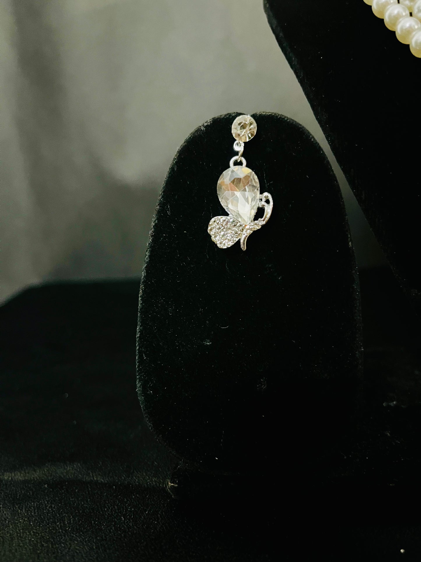 Pearl Necklace Set with Crystal Butterfly Pendant & Earrings – Bridal & Party Jewelry