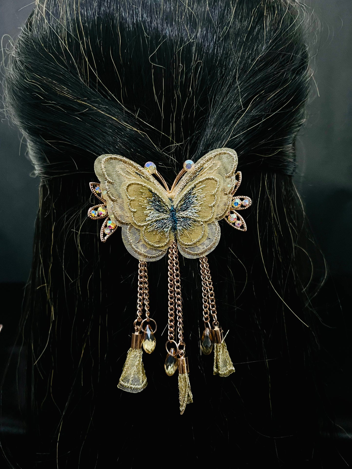 Elegant Golden Butterfly Hair Clutcher with Crystal and Dangling Chains