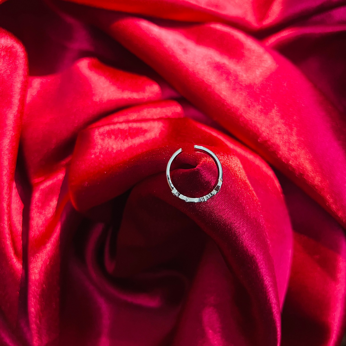 Silver Leaf Design Ring with Crystal Detailing Adjustable Women’s Fashion Jewelleryc