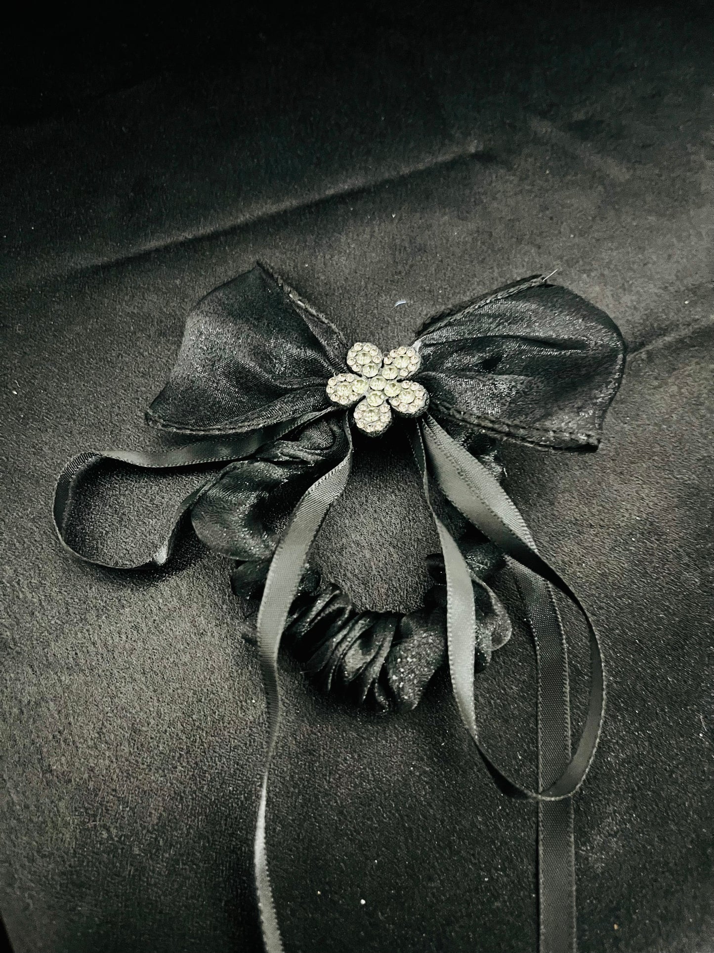Pack of 2 Elegant Bow Scrunchies with Rhinestone Flower Charm – Satin & Organza Hair Ties